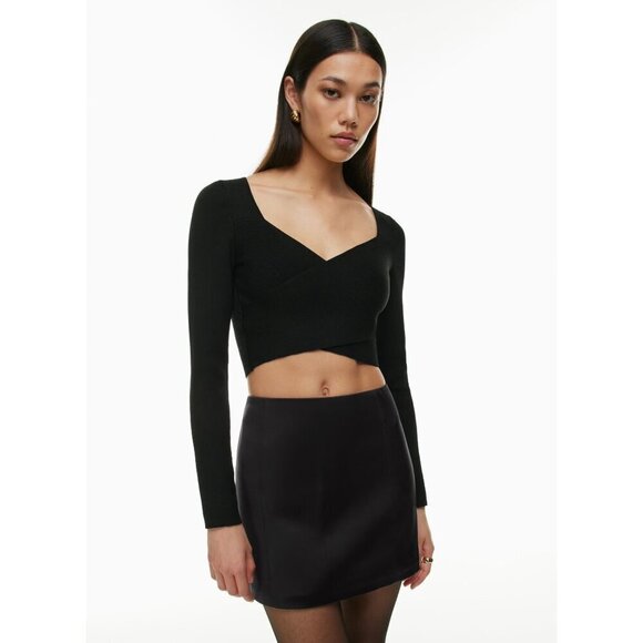 Aritzia Babaton Black Long Sleeve V-Neck Crop Top XS - Picture 1 of 7